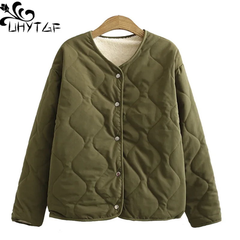 

UHYTGF Large Size Coat Women Tops Fashion Wear On Both Sides Fleece Warm Autumn Winter Cotton Jacket Short Parker Female 1248