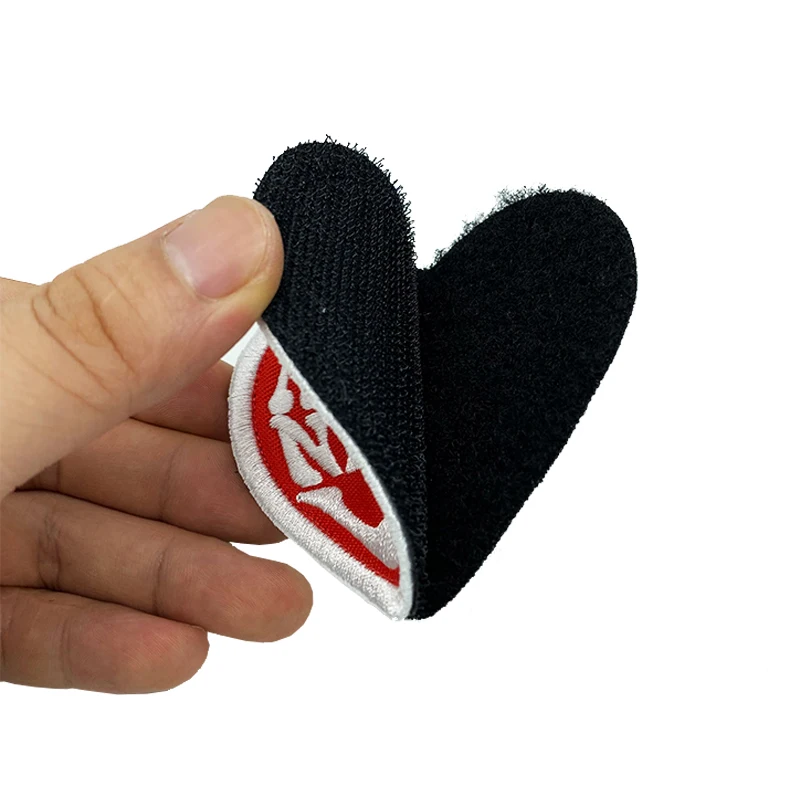 Parche táctico velcro ALL YOU NEED IS LOVE para chaqueta y mochila - imagen 5