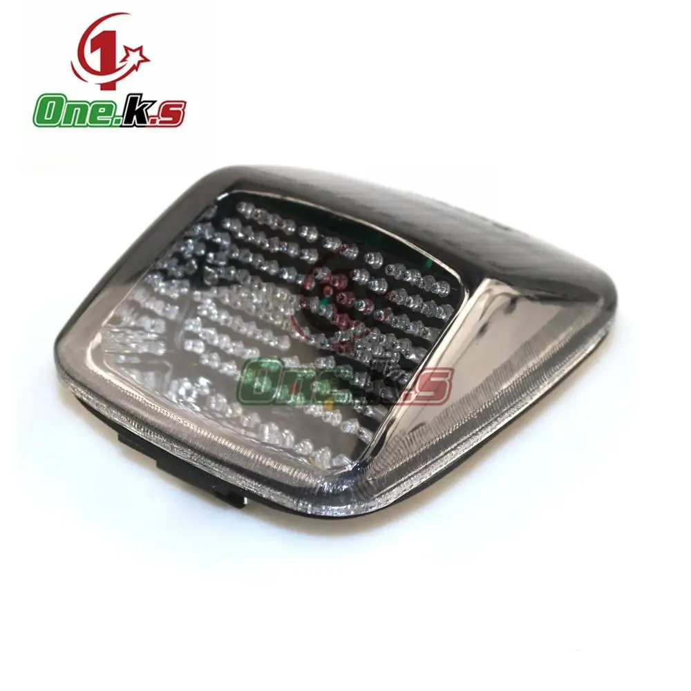 Motorcycle accessories For HARLEY DAVIDSON V-Rod VROD  LED rear taillight integrated turn signal function Brake light view 2