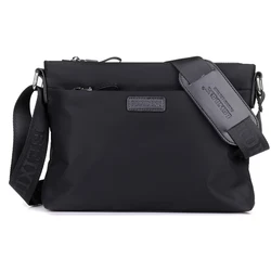 Nieuwe Waterdichte Mannen Schoudertas Hoofdtelefoon Gat Multifunctionele Hoge-Kwaliteit Ontwerp Casual Mode Student Messenger Bag