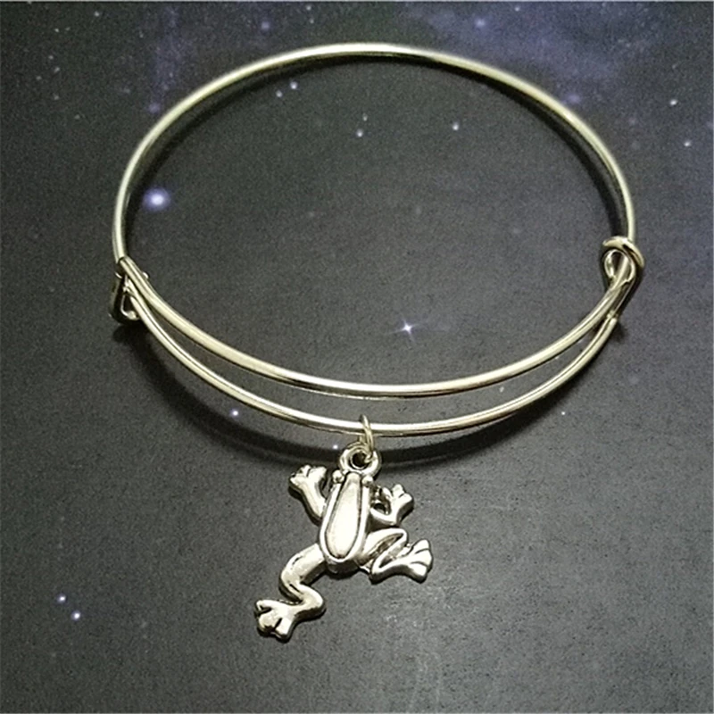 Frog Bracelet, Tree Frog Bracelet, Frog Bangle Animal Jewelry, Frog Pendant, Cool Jewelry