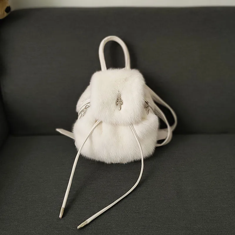 Winter 2021 Latest Fur Bags,Women′s Handbags,Shoulder Bags,100% Mink Fur Straw Bags,Fashionable High-end Atmoshere