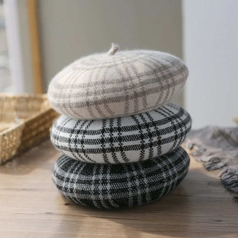 Autumn and winter Women\'s hats Plaid knit beret Plaid knit beret