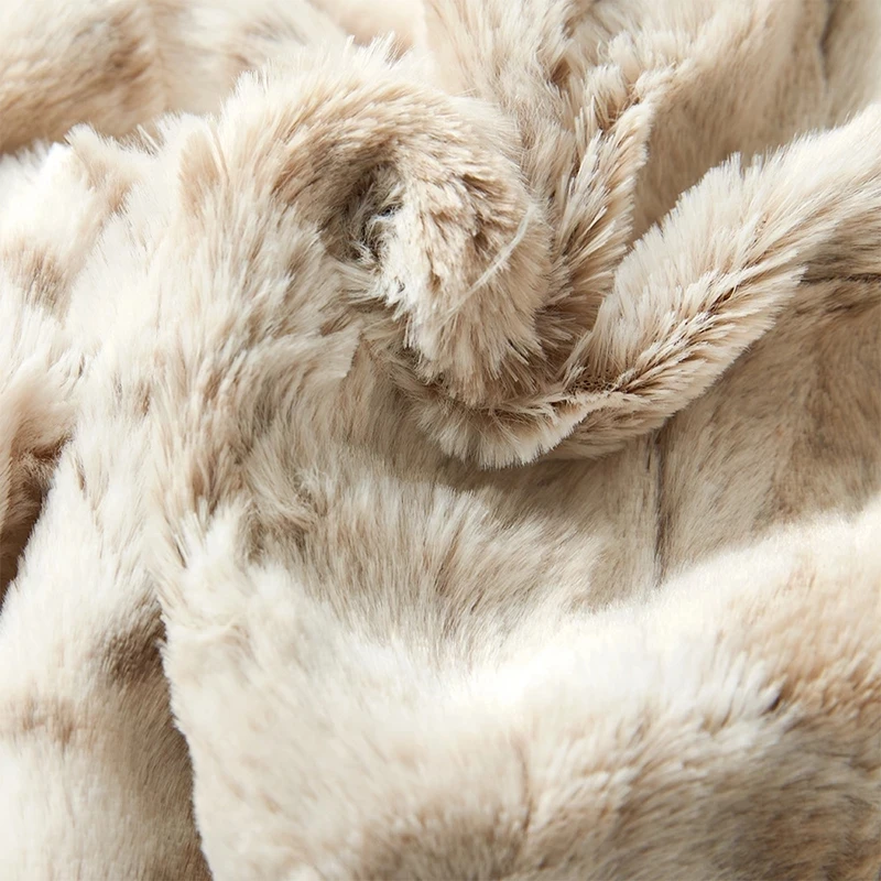 Extra Soft Fuzzy Faux Fur Throw Blanket for Sofa Mink Plush Leopard Throws Comfortable Cozy Warm for Bed and Couch Decoration