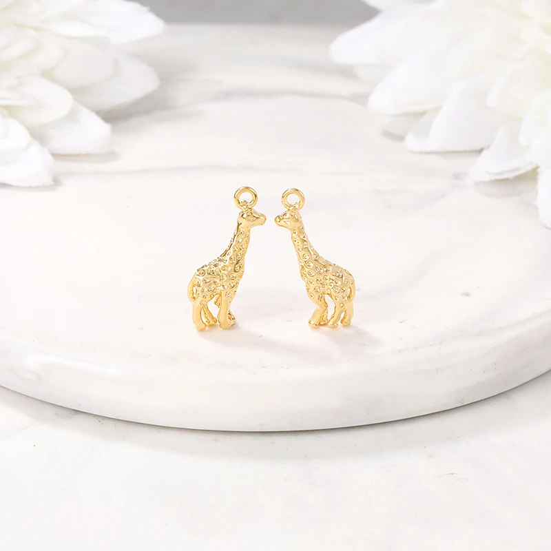 Factory Wholesale Gold Color Brass Giraffes Charms Pendants  Necklace Bracelet Earring Diy Jewelry Making Supplies Accessories