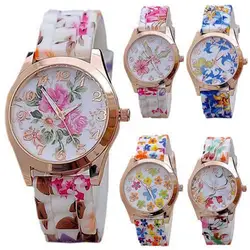 2021 Elegant Vintage Retro Luxury Women Flower Print Silicone Band Numerals Dial Quartz Wrist Female Watch for Dating Gift