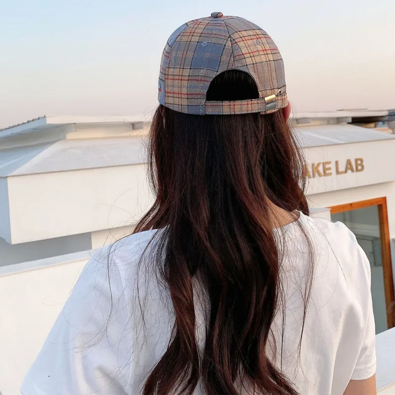 Spring Summer New Adjustable Baseball hat Korean Style Women 's Plaid Embroidered Letters Cotton Sun-Poof Peaked snap back caps