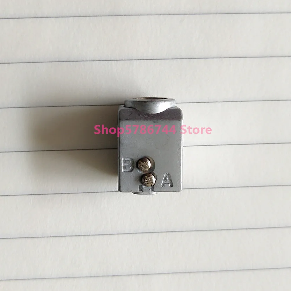 

There Is Stock,Fast Delivery.Needle Clamp For Singer 14SH754,14HD854,S0105,Feiyue Yamata FY14U4AD Overlock Sewing Machine