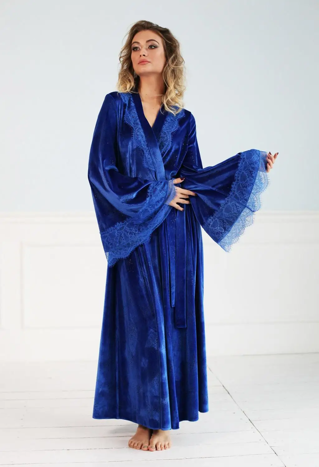 Royal Blue Women's Robe & Gown Sets Lace Bathrobe Night Dress Sleepwear Womens Sleep Gowns Velvet Lace Robe Femme Lingerie