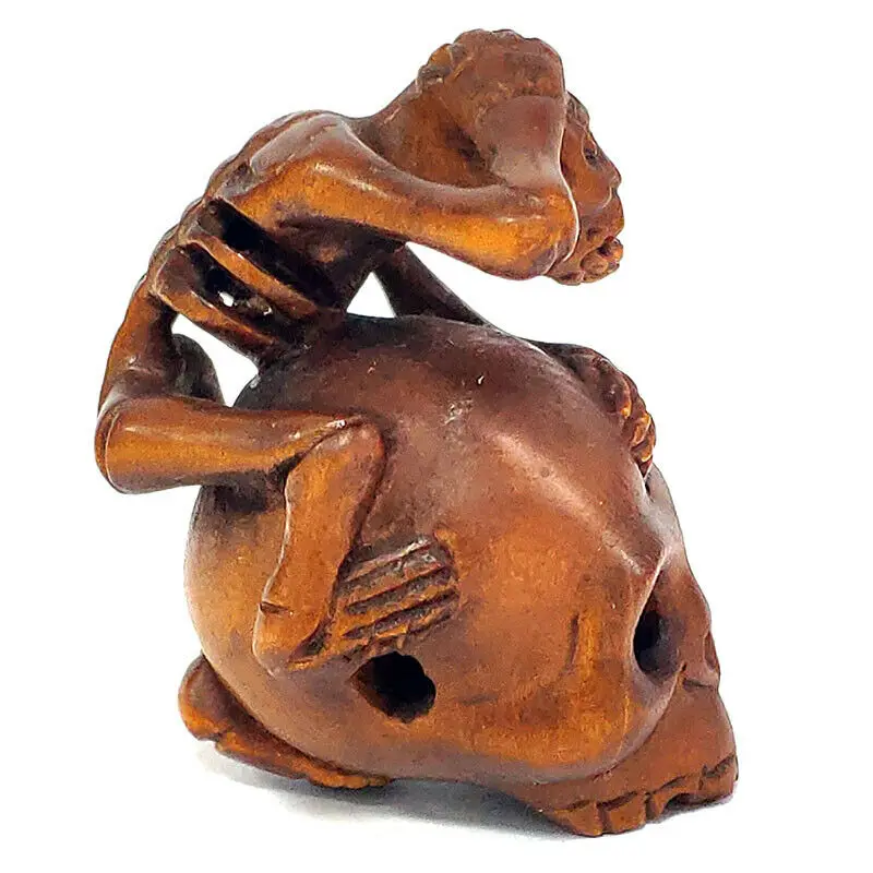 

2 INCH Japanese Boxwood Hand Carved Netsuke Sculpture Miniature Gothic Skull and Sketelon - #ZY7578