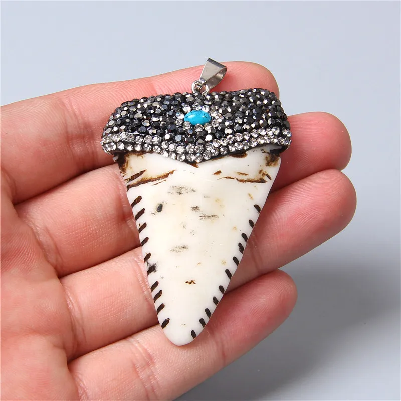 Goth Fashion Retro Stained Bull Bone Feather Cow Tooth Arrow Shape Charm Pendants For Men Hippop Jewelry Making Punk Necklace