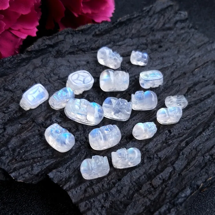 

one piece loose beads carved MOONSTONE BRAVE TROOPS pendant nature for making jewelry necklace 14inch FPPJ wholesale