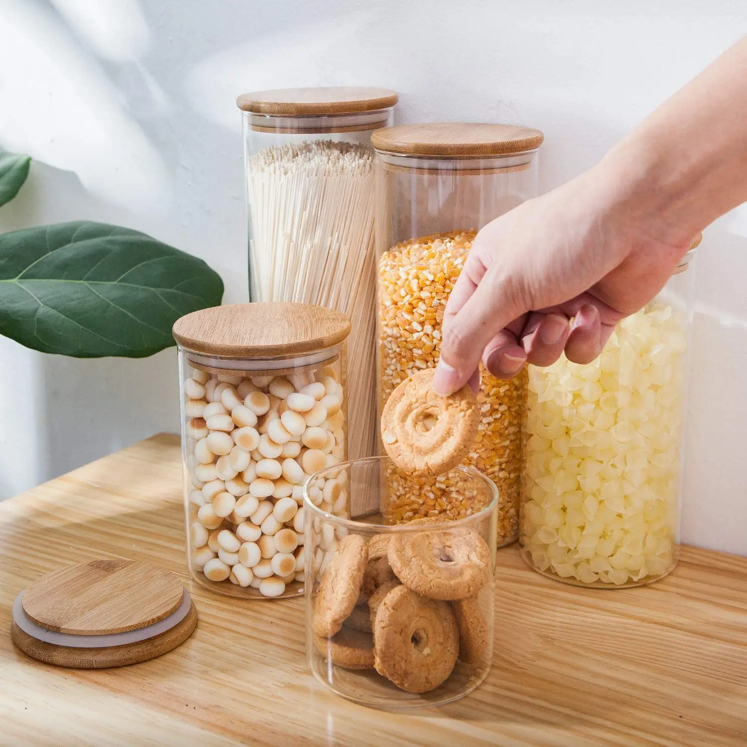 Glass Food Storage Containers Set,Airtight Food Jars with Bamboo Wooden Lids Kitchen Canisters For Sugar Candy Cookie