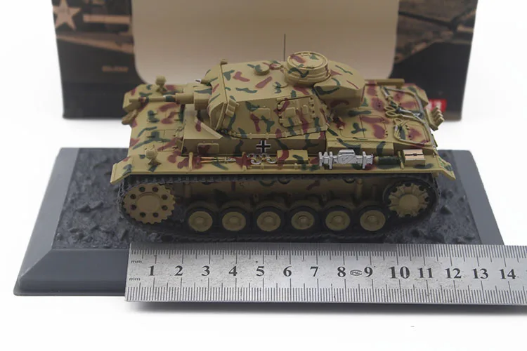 Rare and fine  1/43  1944 German PZ. III 141 tank model  Third Armored Division  Collection model of alloy products