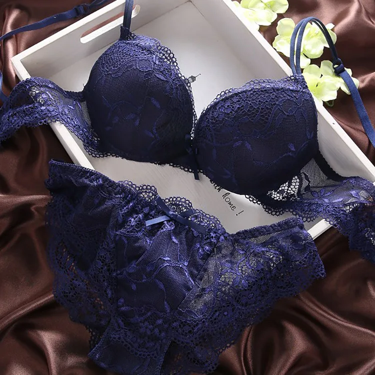 Europäischen Stil Sexy Bh Set Frauen Baumwolle Unterwäsche Sexy Spitze Höschen Weibliche Push-Up Büstenhalter Mode Einfarbig Dessous Set