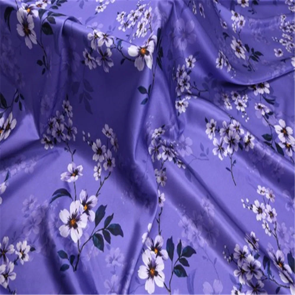 Tela satinada elástica de seda pura elegante y suave con estampado de flores violetas para mujer, encantador vestido Cheongsam, ropa interior