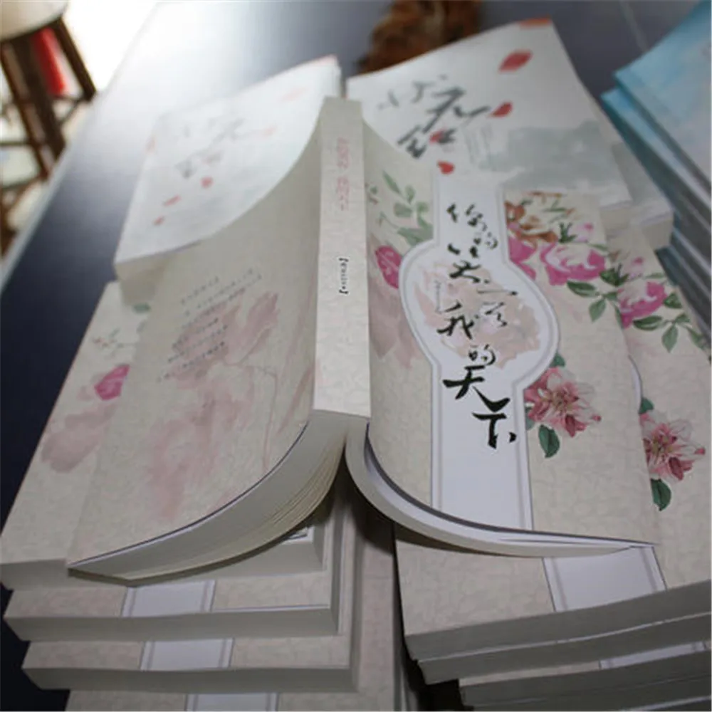 Custom print A5/A4 size Books fashion magazine/product catalog thesis/Diary book/ Photos booklet full color or B&W color print