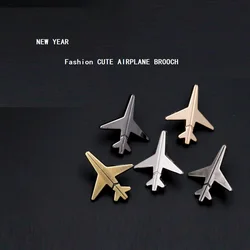 Small Airplane Aircraft Men Suit Brooch Pin Party Man Pins Brooches Jewelry Gifts New 2024