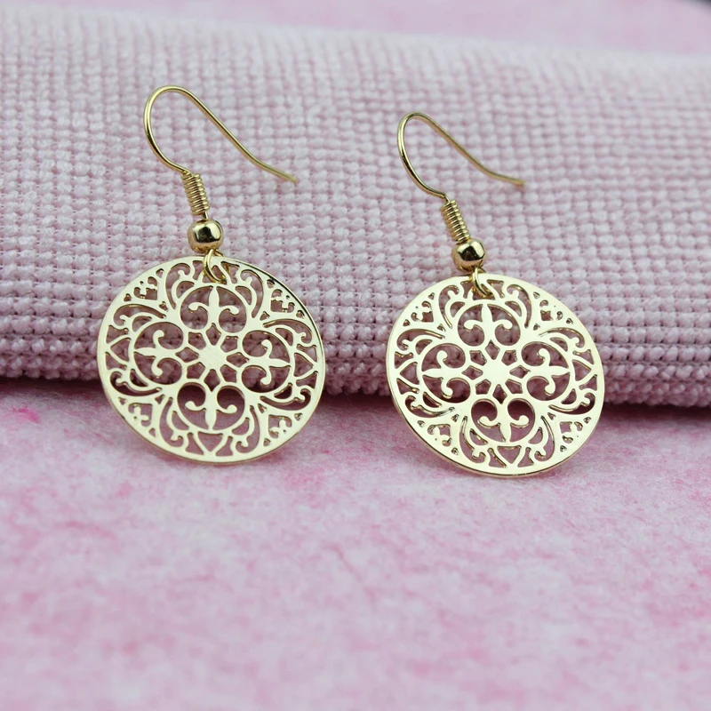 New Fashion Jewelry Women\' Daily Life Gifts Circular Carved Metal Plate Hollowed Out Rose Gold Plated Court Retro Style Earrings