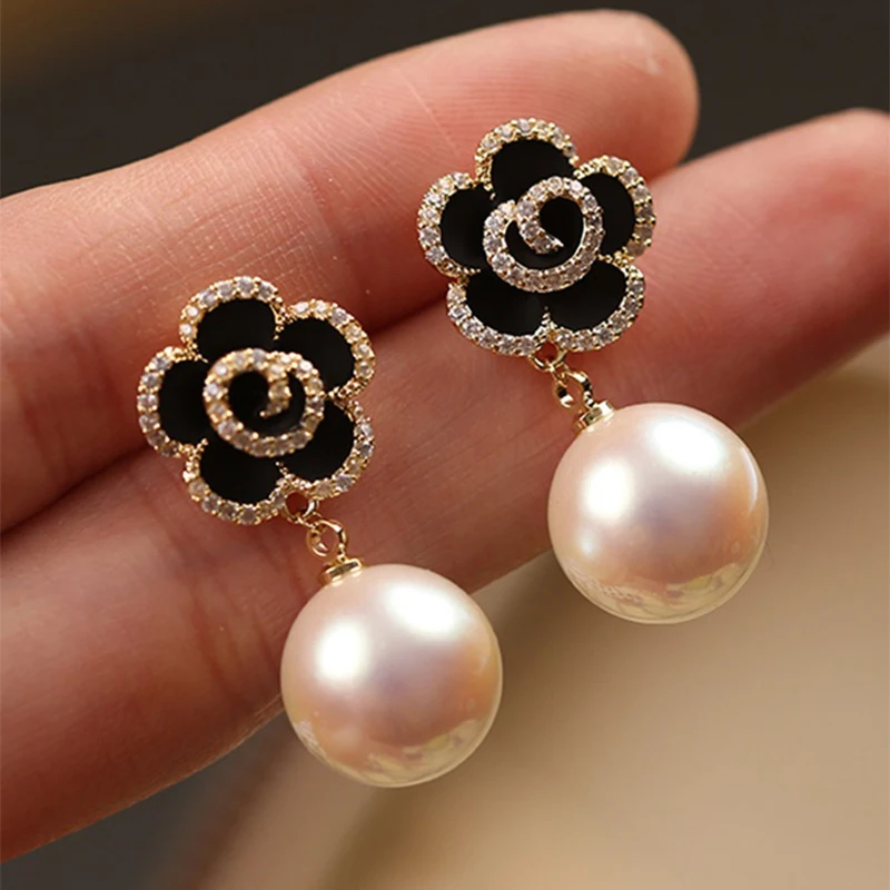 Sexy Woman Black Flower Earrings Party Club Accessories Ear Stud Earrings Fashion Jewelry Korean Pearl Earrings Moda Mujer 2021