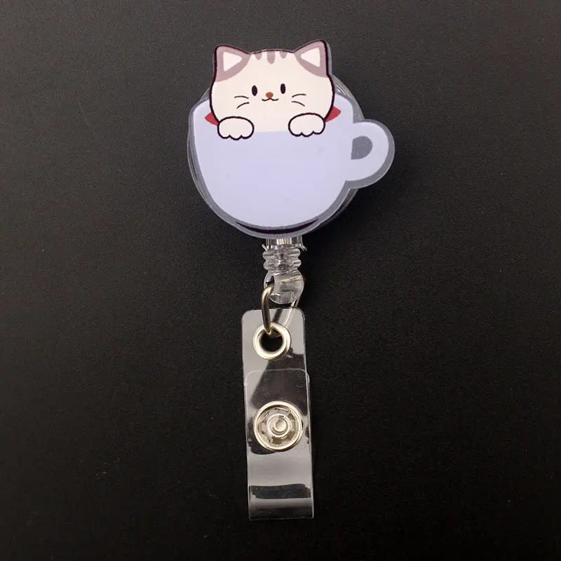 Niedlich Die Katze In Tasse Stil Versenkbare Karte Halter Abzeichen Reel Krankenschwester Ausstellung Enfermera Mädchen Und Junge Name Karte