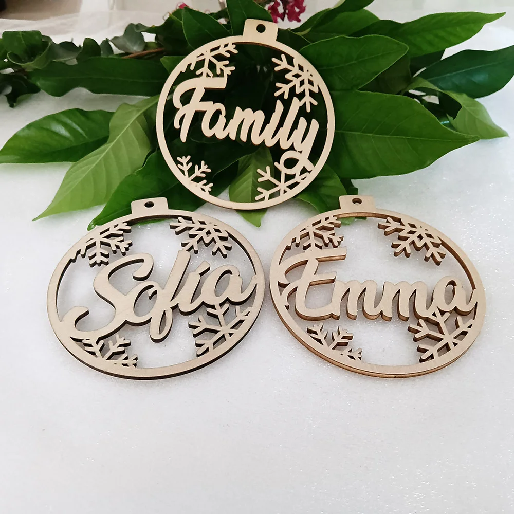 Personalized Laser Cutting Christmas Gadgets with Name Tags, Christmas Ball Decoration, Custom Gift Tags