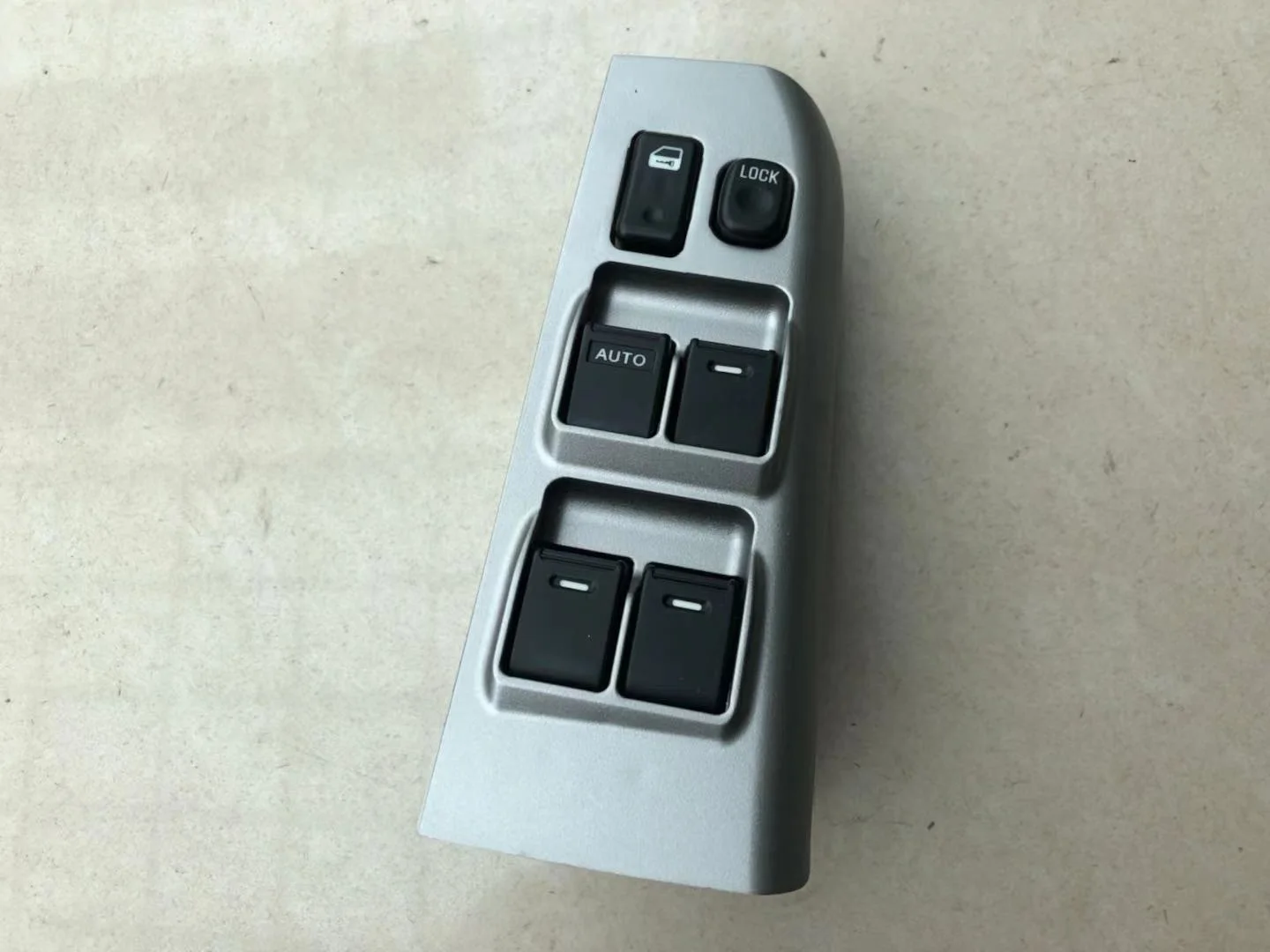 1pcs Door Window Lifter Switch assy. front left for Chinese Great Wall Socool Auto car motor parts