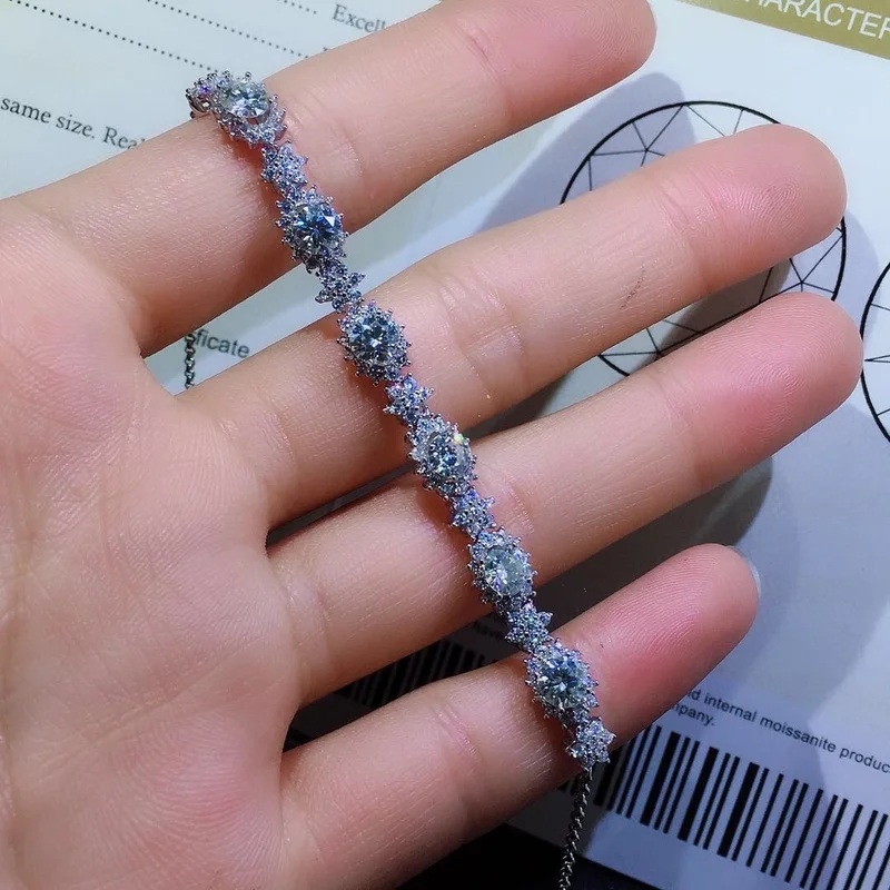 

Luxury Style Shiny 5mm 0.5 Carats D Color Moissanite Women Bracelet with Real 925 Silver GRA Girl Birthday Gift