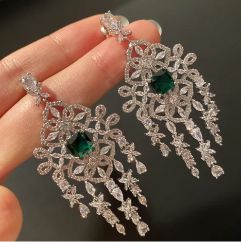 Retro pattern green zircon tassel earrings zircon luxury silver needle long magazine jewelry exaggerated accessories