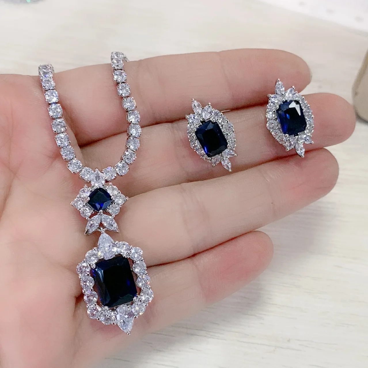 Trendy Lab Emerald Jewelry set White Gold Filled Promise Party Wedding Earrings Necklace For Women Bridal Gemstone Jewelry