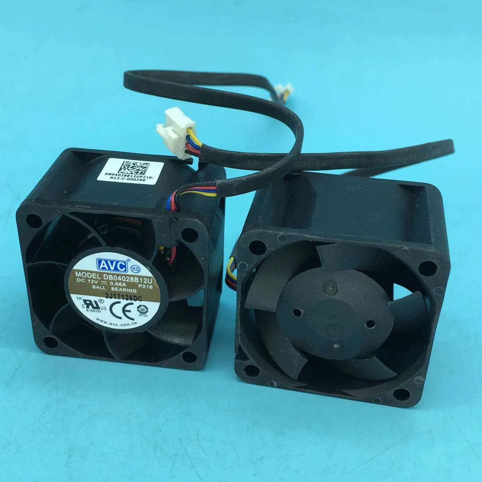 Ventilador de refrigeración potente de 40mm para AVC 4028, ventilador de servidor de alta velocidad de 12V, 0.66A, 40x40x28mm, rodamiento de bolas Dual de 4 cables y 4 pines, 1 unidad