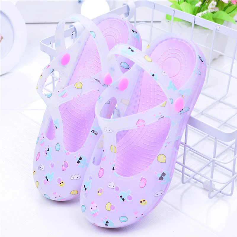 New Casual Nurse Work Shoes Soft Summer Women Footwear Hole Breathable Sandals Garden Shoes Beach Slippers Hospital Medical Shoe