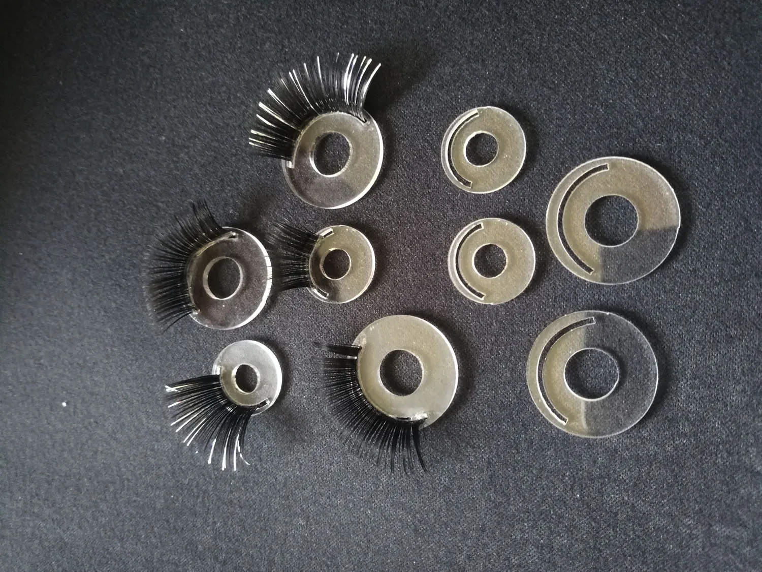 7 Paare/Karton Mix Farbe 12mm-37mm Schüler Augen Wimpernbecher 7 Farben Wimperntablett für passende Spielzeugaugen Dekoration – Detail 11