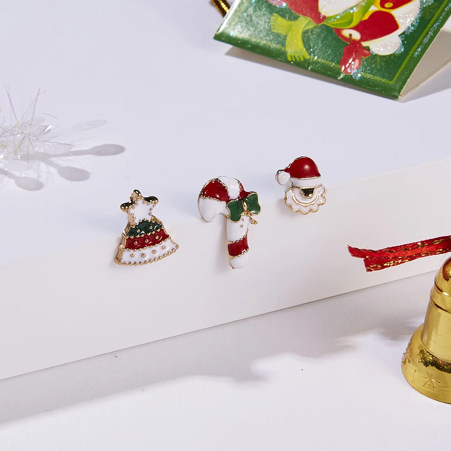 3 teile/satz Weihnachten Geschenk Für Frauen Männer Broschen Emaille Pins Santa Claus Glocke Elch Schneeflocke Weihnachten Baum Brosche Neue Jahr Pin – Detail 11