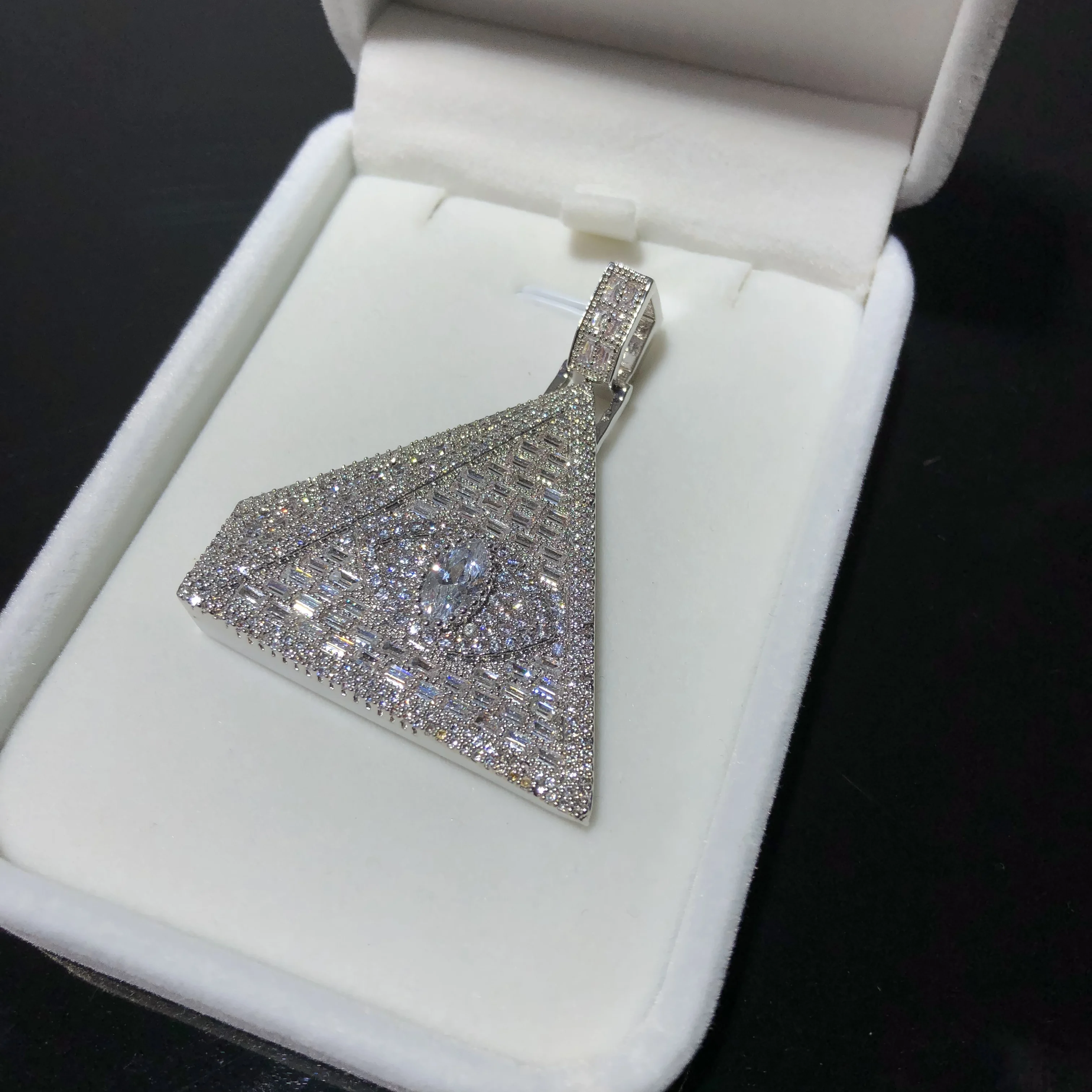 gold and white gold Baguettes Pyramid pendant