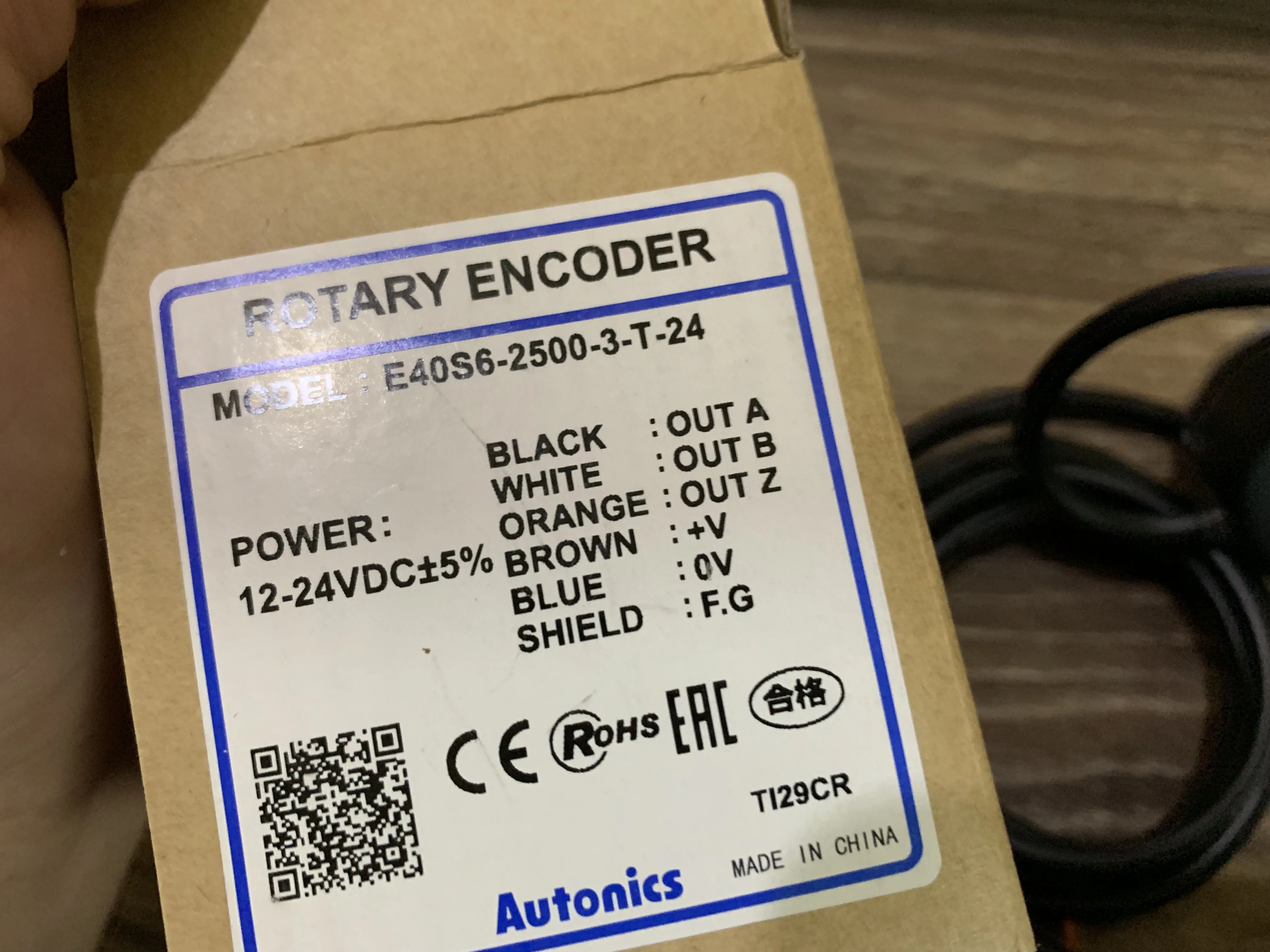 

new Autonics rotary encoder E40S6-2500-3-T-24 12-24VDC