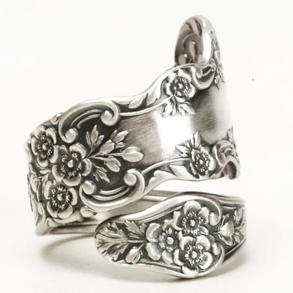 Huitan Romantic Vintage Carved Flower Finger Ring for Women Birthday Gift Retro Party Metallic Style Accessories Ladies Jewelry