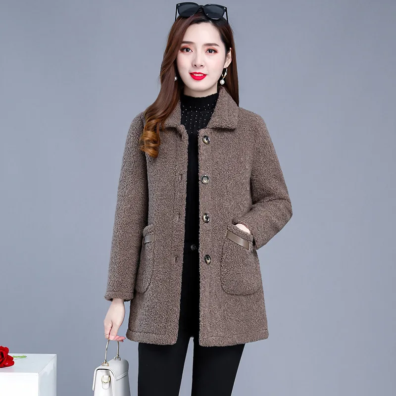 UHYTGF Middle-Aged Mother Autumn Winter Jacket Women Lamb Wool Warm Short Faux Fur Coat Korean Casual 5XL Loose Size Outwear1847