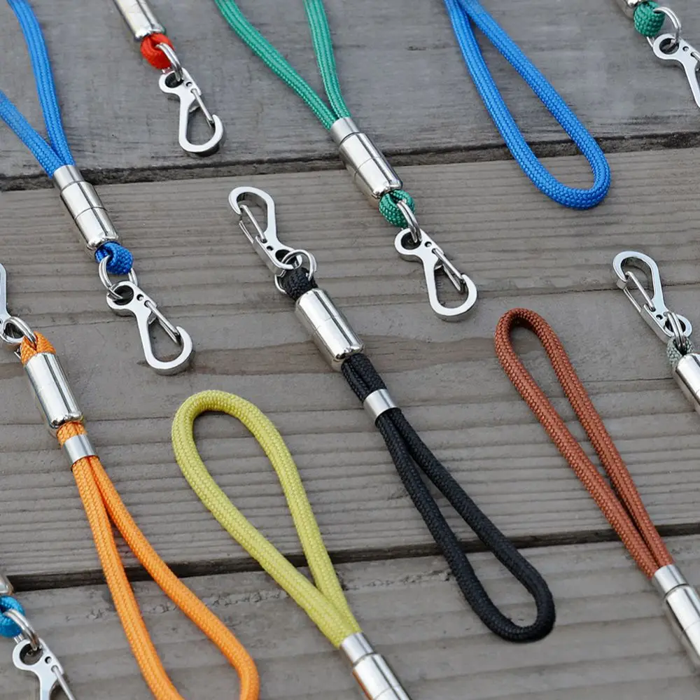 Outdoor Keychain Carabiner Anti-lost Hand Strap Key Tools Holders Camping Hiking Hand Straps Lanyard Accessories with 3 Key Ring