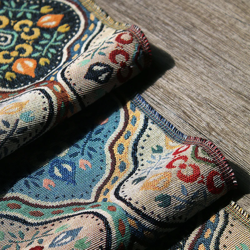 Abbigliamento floreale in stile bohémien tessuto spesso tessuto di design tessuto da tappezzeria Jacquard Vintage retrò per mobili 0.5yard