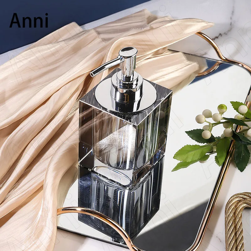 Creative Amber Transparent Crystal Shower Accessories European Modern Restroom Shampoo Bottle Five Piece Set Bathroom Decoration