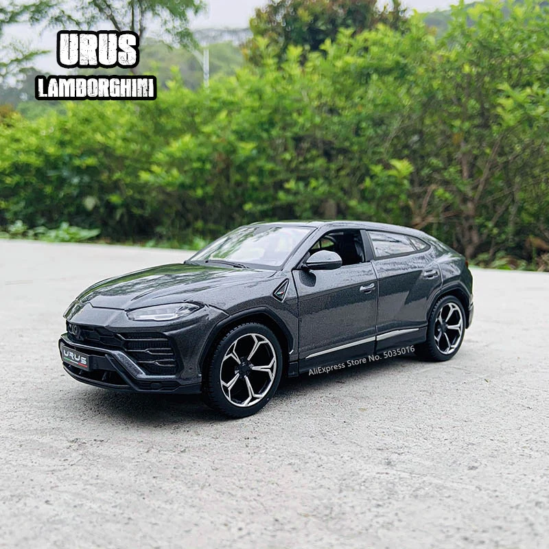 Maisto 1:24 Lamborghini URUS gray simulation alloy car model crafts decoration collection toy tools gift