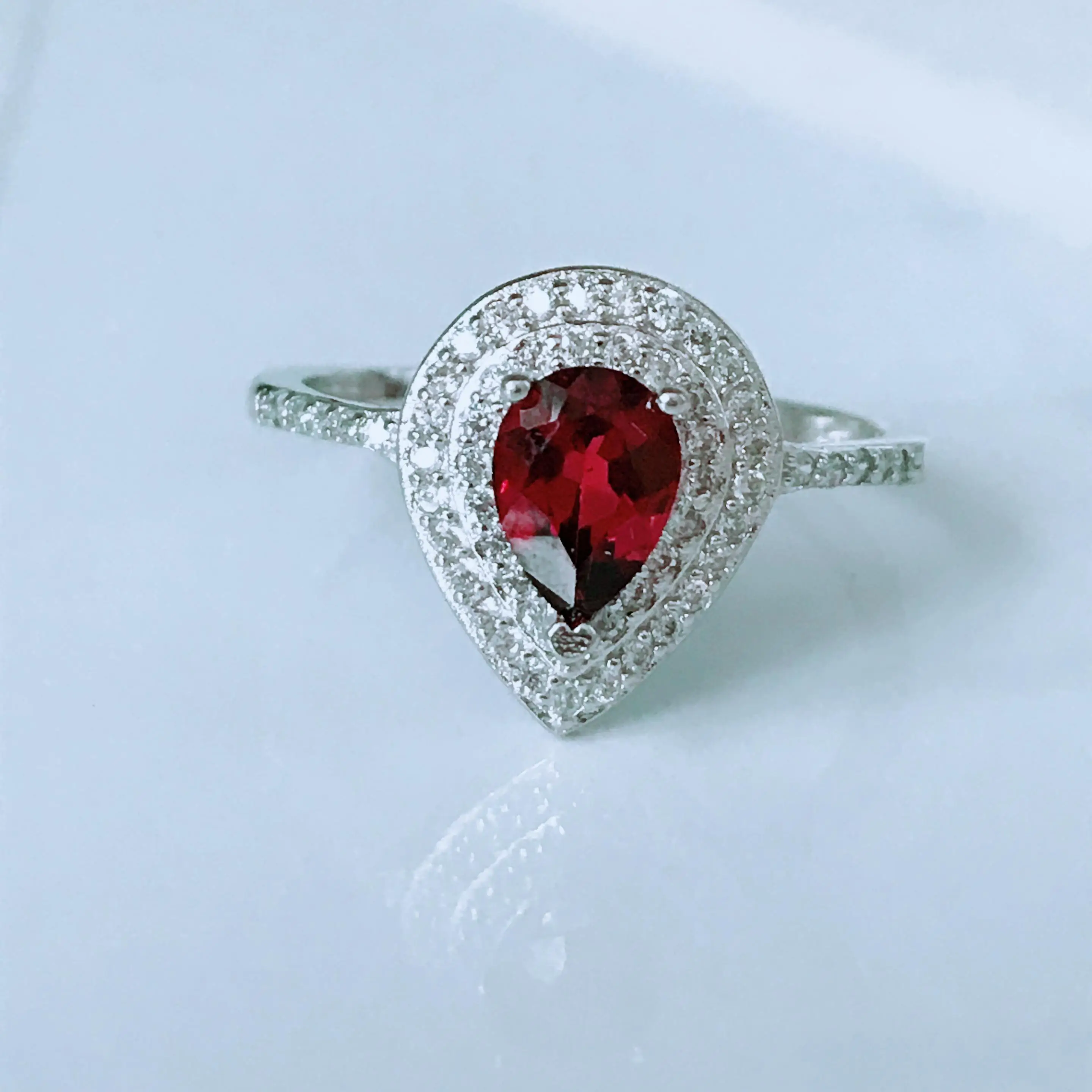 

Natural red garnet Ring S925 Silver Fashion Elegant Ring Women's wedding Rings Jewelry