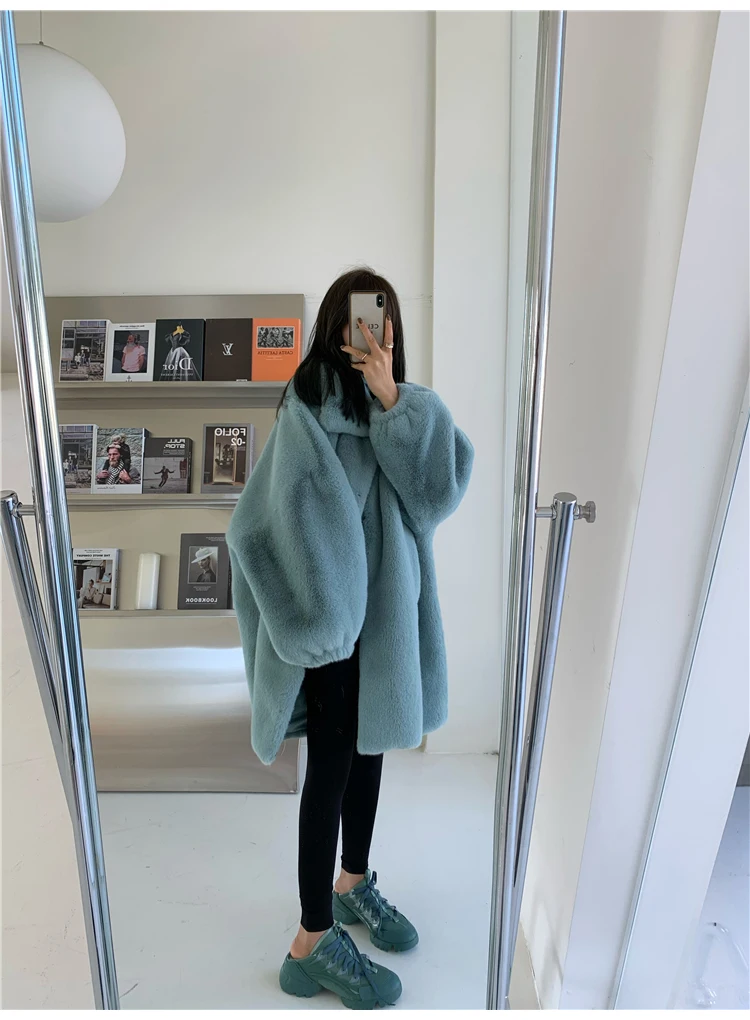 Lautaro Winter Long Oversized Warm Soft Fluffy Faux Fur Coat Women Drop Shoulder Long Sleeve Casual Loose Korean Fashion 2021