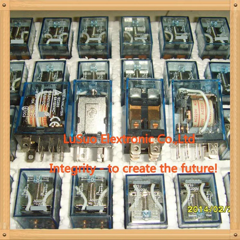 

5 шт. Φ LY2J AC220V новый оригинальный