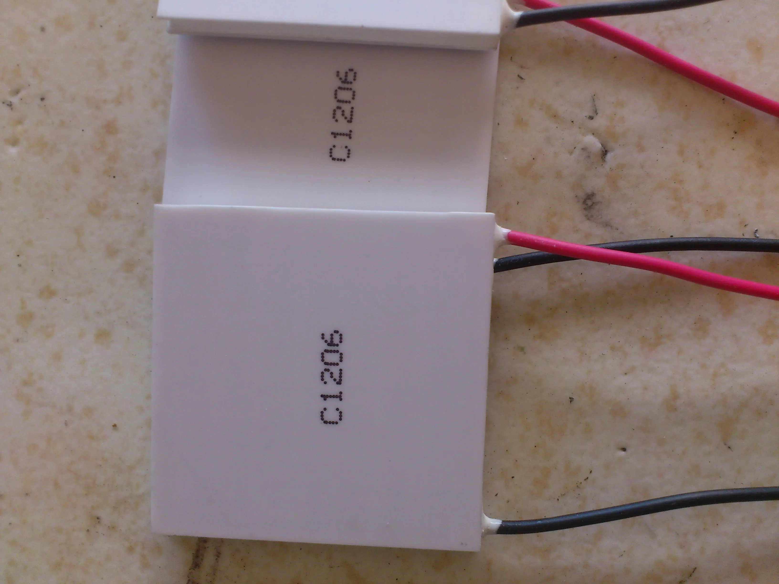 -30 градусов охлаждающая пластина C1206 40*40 12V6A супер 12706 температура 237 градусов срок службы 10 лет разница в высоких температурах