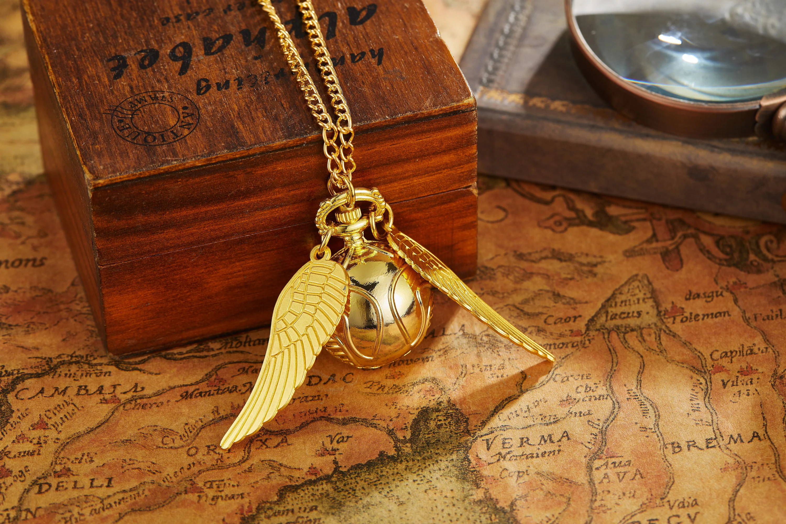 Antique Mini Smooth Wings Snitch Pocket Watch Necklace Chain Pendant Golden Quartz Pocket watch Gift Relogio