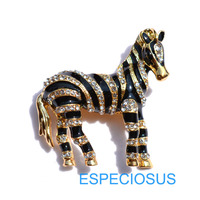 Women Ornament Rhinestone Zebra Pin Brooch Jewelry Black Color Brooch Elegance Giraffe Breast Animal Pin Lady Overcoat Garment