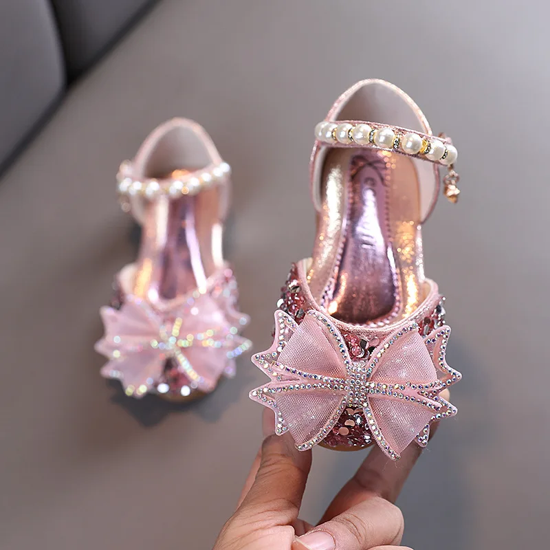 Girls Sandals Rhinestone Pearl Butterfly Dance Kids Shoes Children Flat Princess Shoes Glitter Leather Party Dress Wedding E615