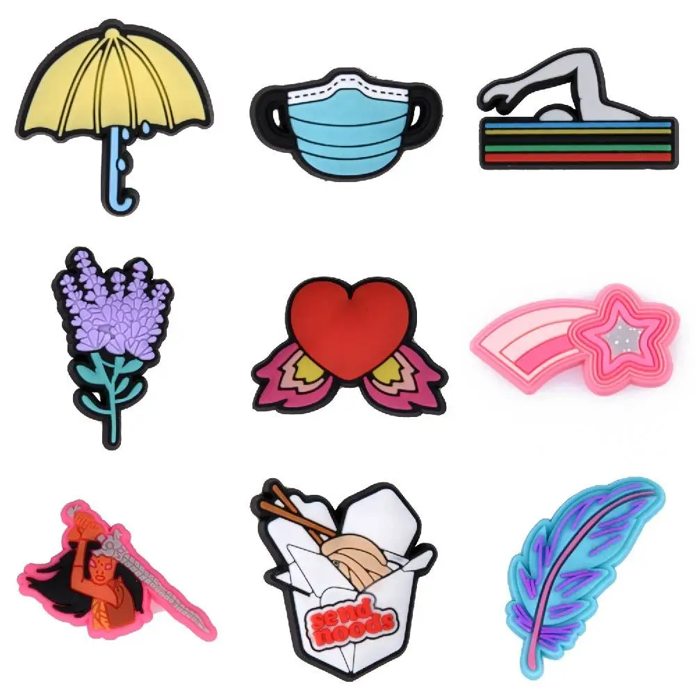 カラフルなPVCシューズチャーム、rubikのキューブシューズの装飾、オートバイのサンダルアクセサリー、芸術、人気セール、1個